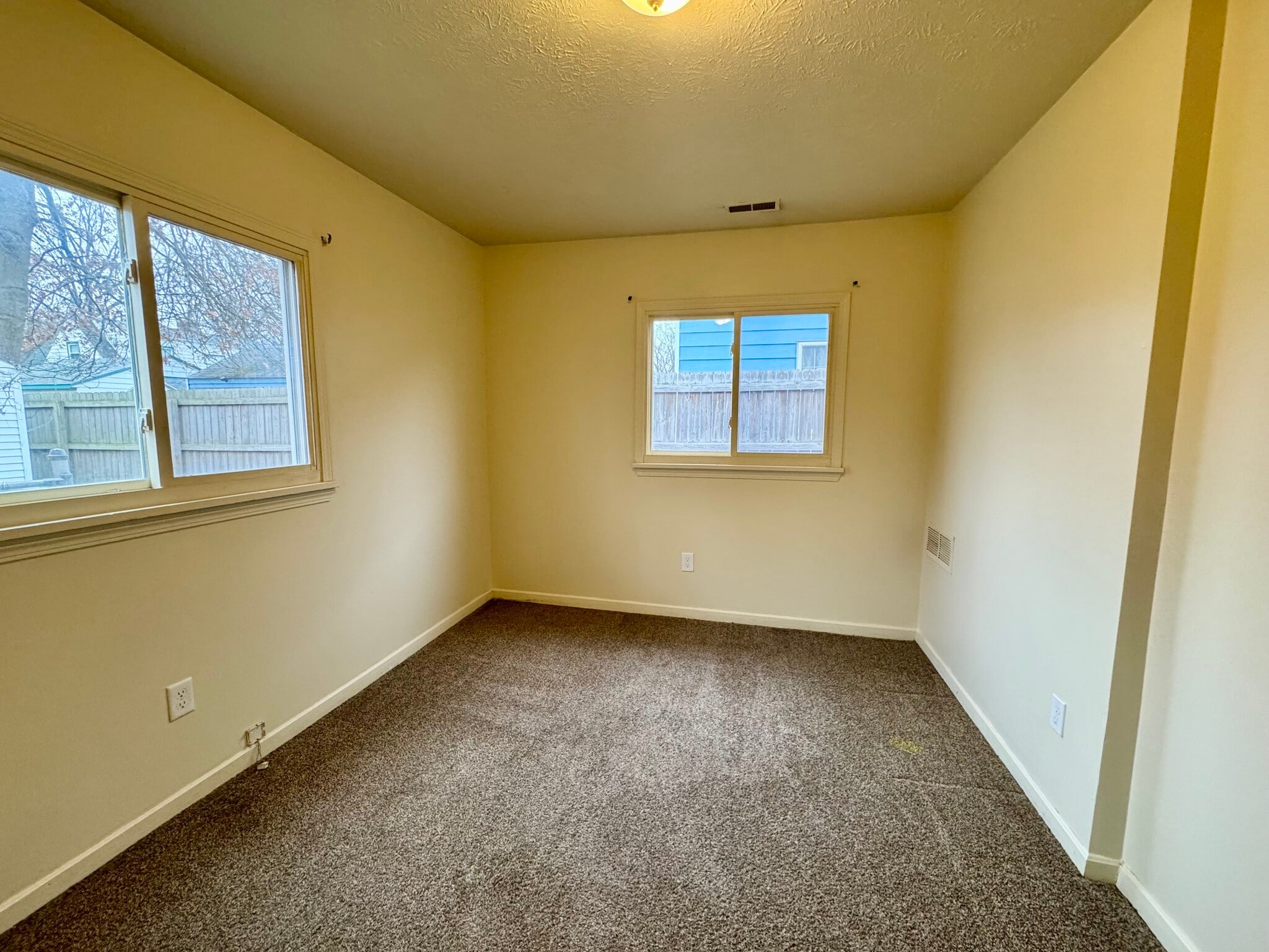 Building Photo - 1062 Merton Ave