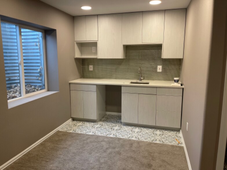 Building Photo - 7023 Bonnie Brae Ln