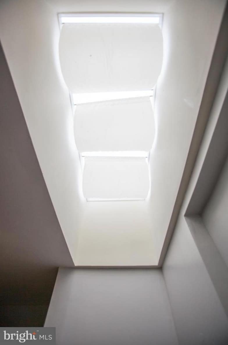 Skylight in foyer, bringing in plenty of natural light - 3719 12th St NE