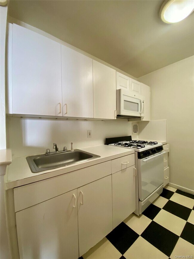 Building Photo - 25 Franklin Blvd