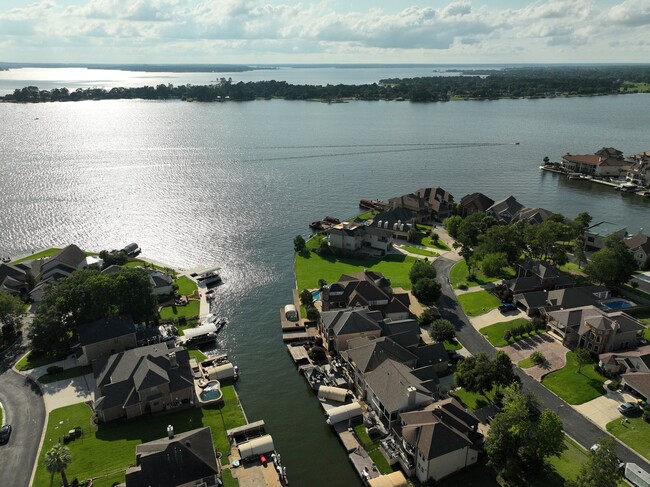 Building Photo - 12336 Pebble View Dr