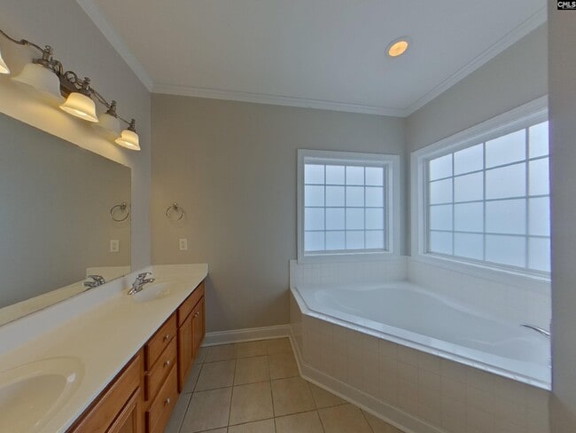 Building Photo - 167 Tanners Mill Rd