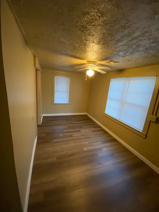 Building Photo - (1-2) Bed in Blanchard w/ Storm Shelter! A...