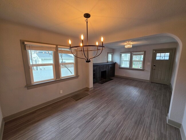 Building Photo - Beautiful Home in Spokane