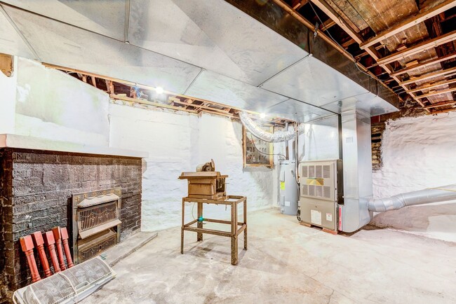 Building Photo - 2218 Arlington Ave