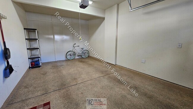 Building Photo - 1529 Borrasca Dr