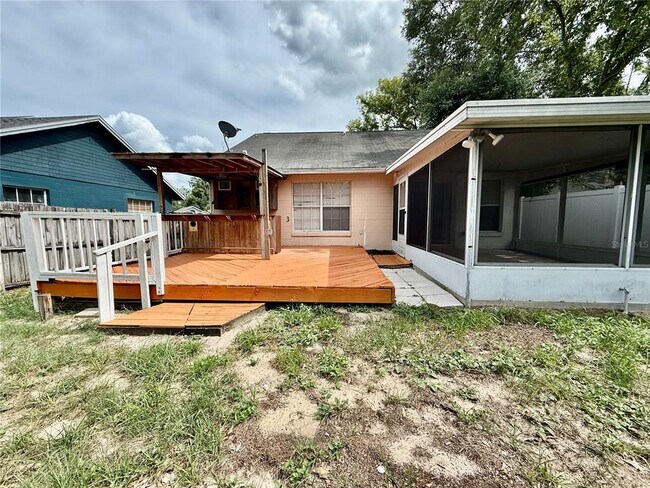 Building Photo - 6521 Garden Spring Ct