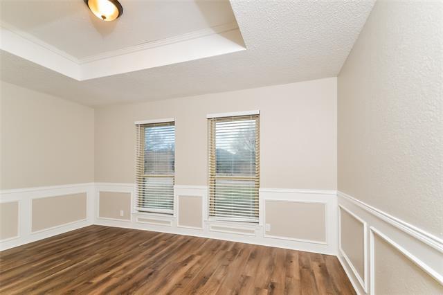 Building Photo - 701 Willow Brook Dr
