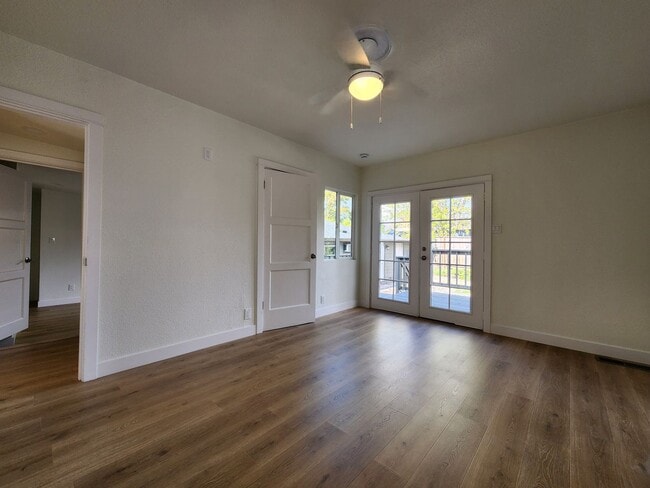 Building Photo - 715 Boyes Blvd