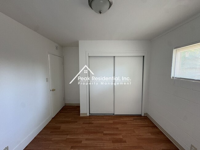 Building Photo - Charming 2bd/1ba Duplex near 47th Ave & Hwy 99