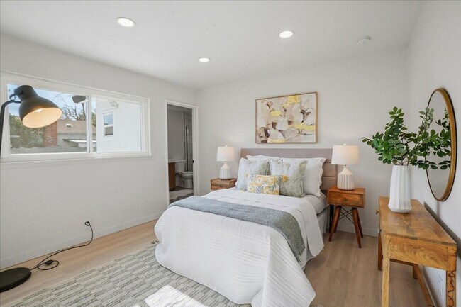 Building Photo - Concord Stunning! fully remodeled 3 bedroom 2 bathroom single family home w/ 2 car garage