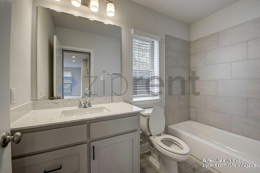 Building Photo - 1707 Swayback Ln