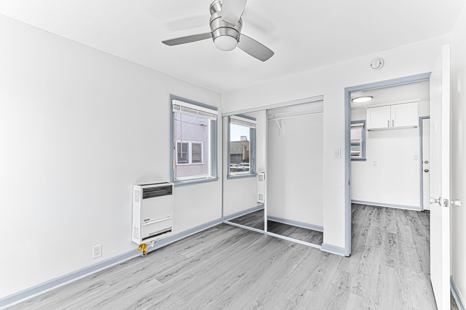 Building Photo - 727 Olive Ave