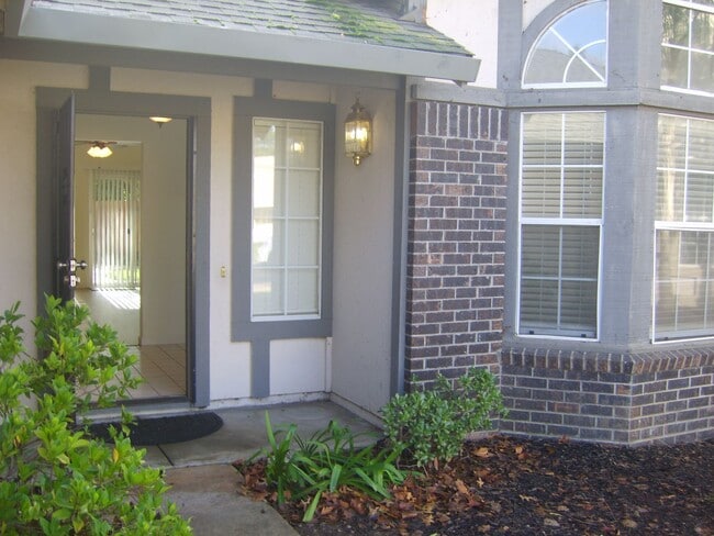 Building Photo - Sophisticated 3-Bedroom, 2-Bathroom Home in Sacramento