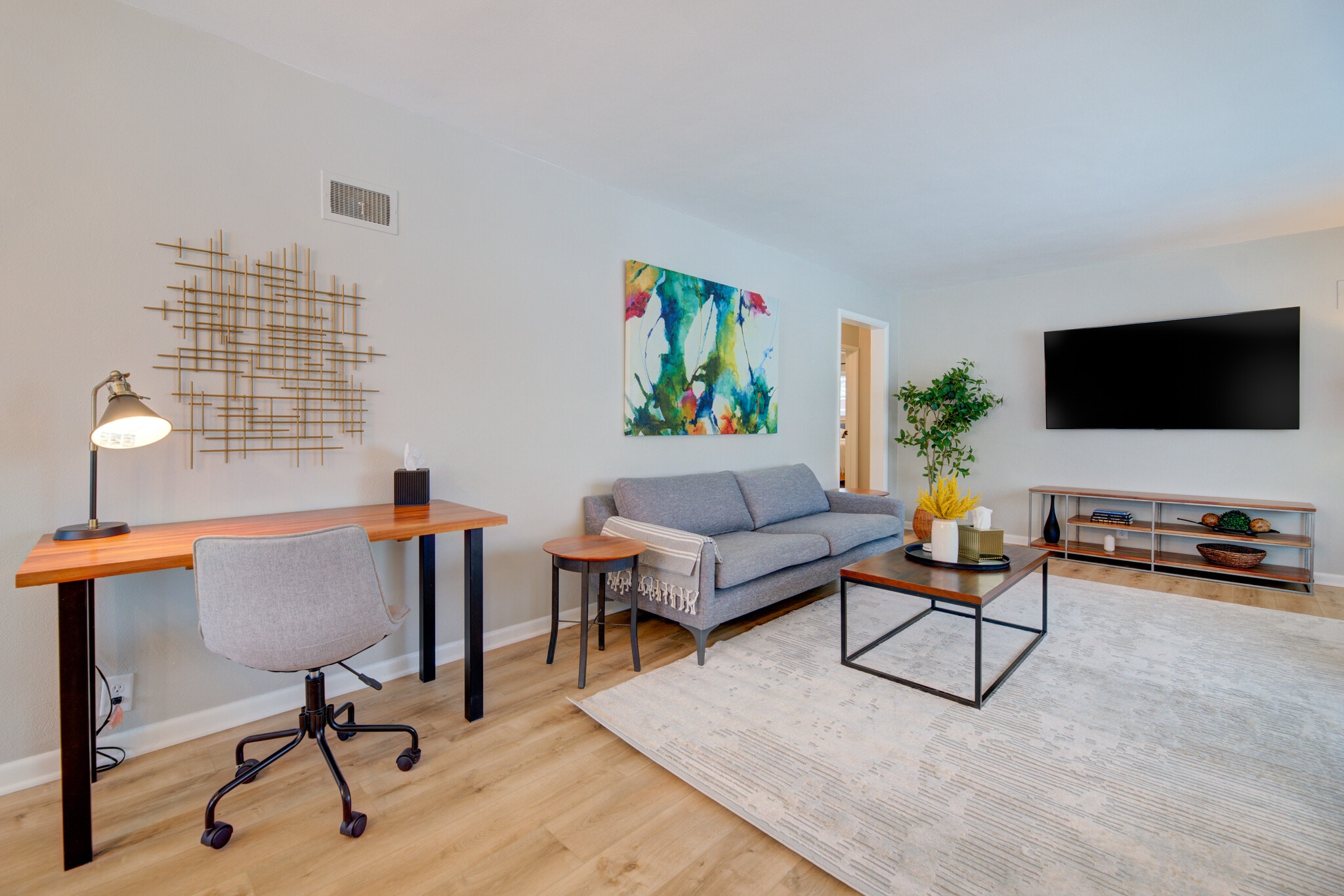 Building Photo - 834 Oregon St