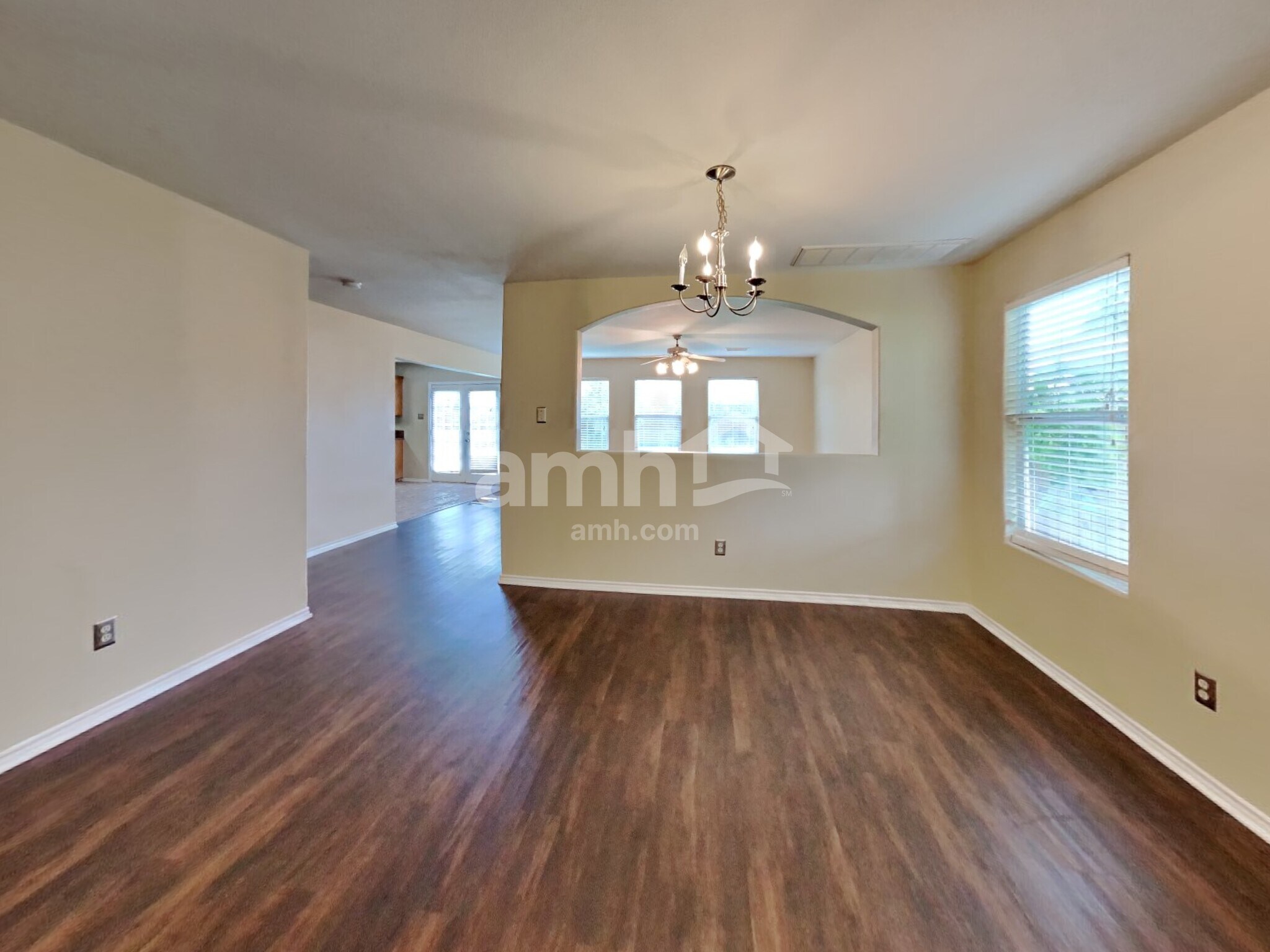 Building Photo - 3803 Dogwood Trl