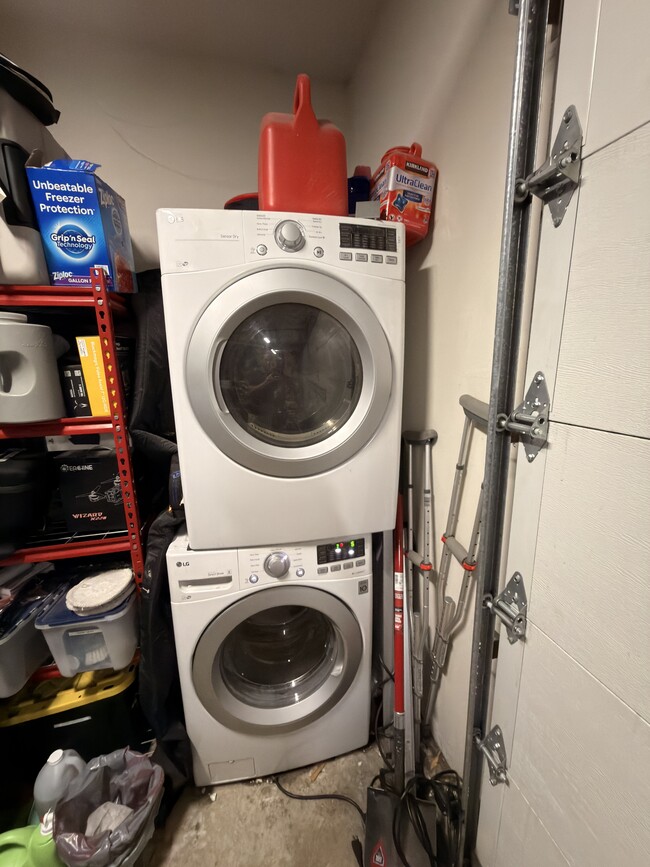 Building Photo - 4572 Onondaga Ave