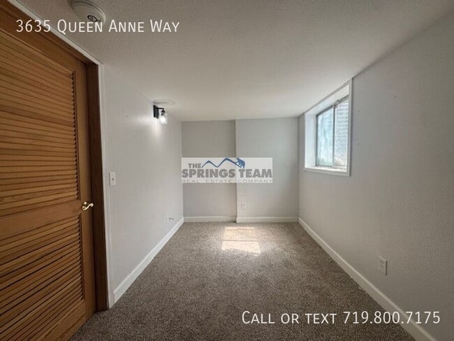 Building Photo - 3635 Queen Anne Way