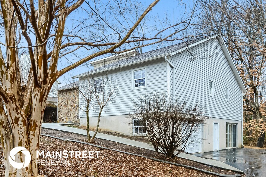 Building Photo - 338 Lori Ln