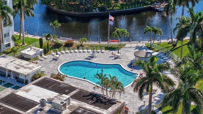 Building Photo - 2970 NE 16th Ave