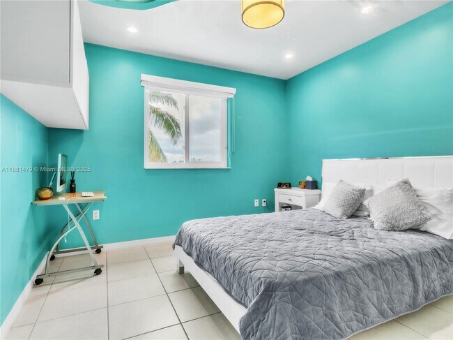 Building Photo - 3366 SW 152nd Pl