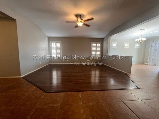 Building Photo - 16115 W Durango St