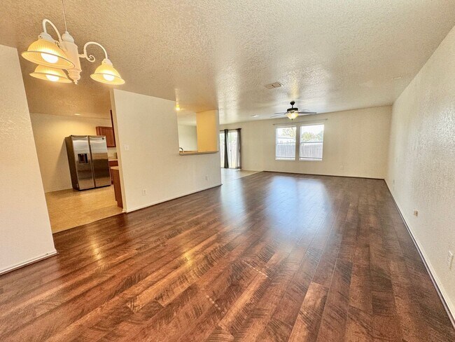 Building Photo - *COMING SOON*  Beautifully Designed Two-Story Home with Loft and Garden Tub!