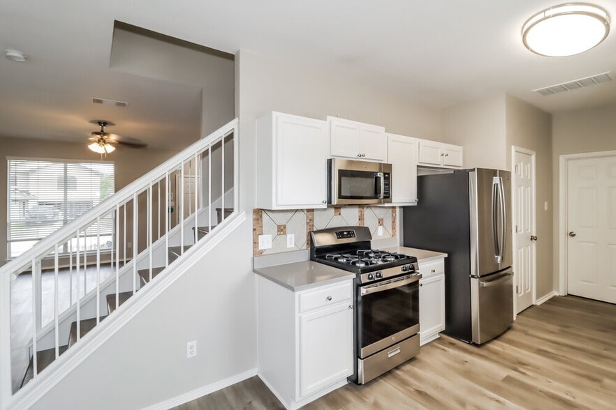 Building Photo - 2702 Summerwalk Pl