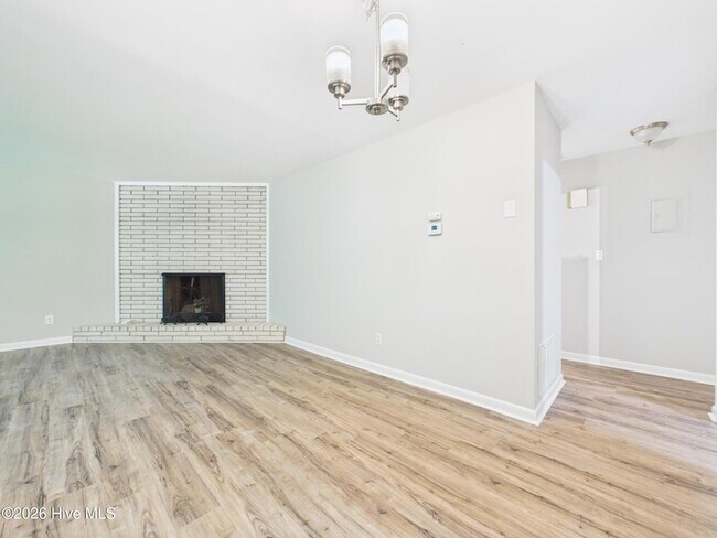 Building Photo - 6515 Pleasant Pines Dr
