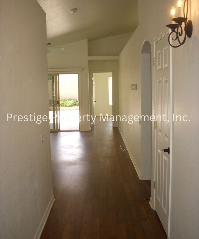 Building Photo - Check out this New Listing Located in East...