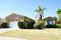 Building Photo - 5 Orleans Rd