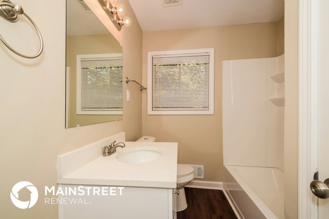 Building Photo - 1128 Lay Dr