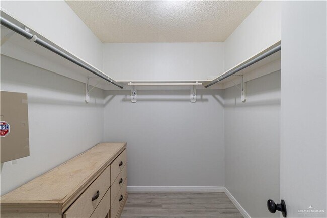 Building Photo - 17 West St