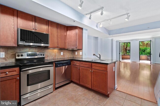Building Photo - 631 D Street NW