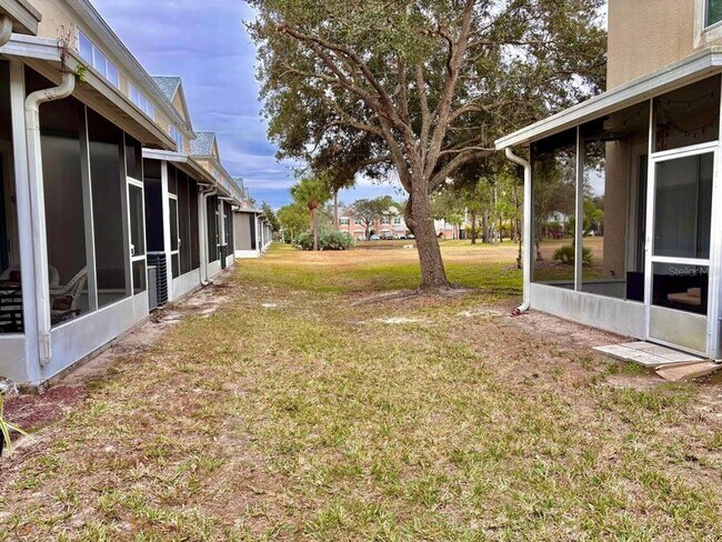 Building Photo - 26618 Castleview Way