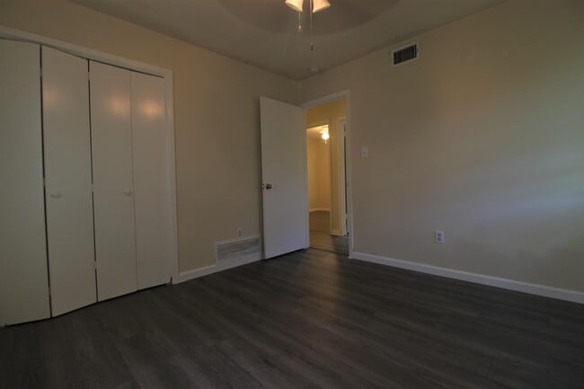 Building Photo - 2514 Post Oak Ave