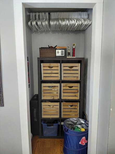 Building Photo - 12 Oak Ln