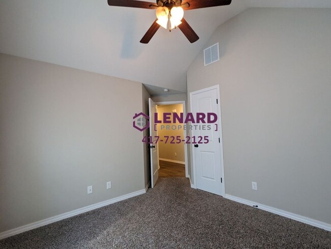 Building Photo - Beautiful 3 Bedroom House!