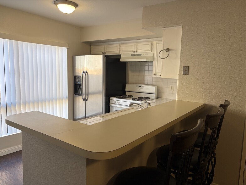 Building Photo - 7226 Jordan Ave