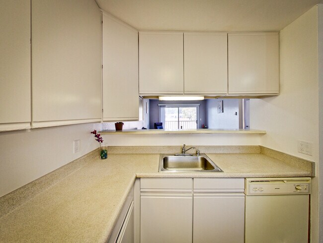 Building Photo - 2701 High St