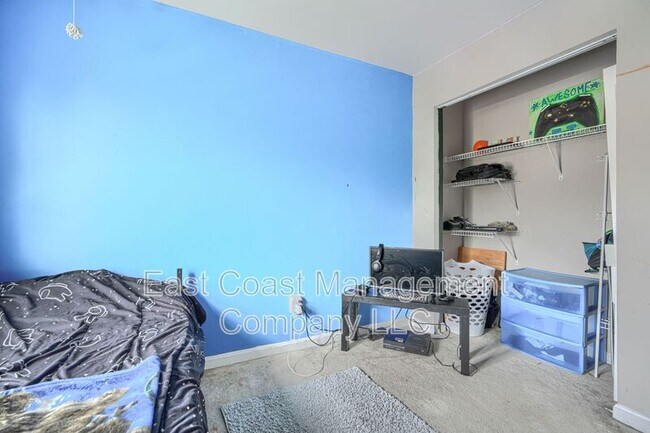 Building Photo - 403 Deer Hill Cir
