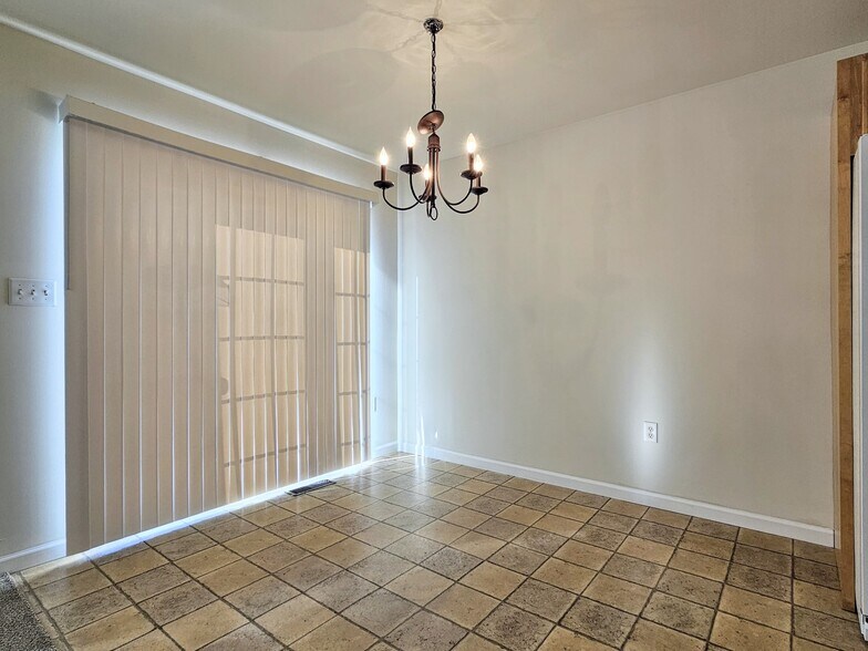 Building Photo - 157 Marble Ave