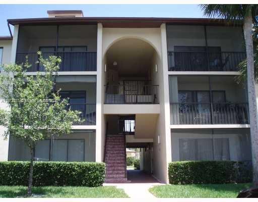 Building Photo - 204 Foxtail Dr