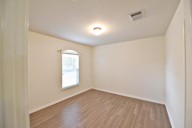 Building Photo - 1803 Jojoba Dr