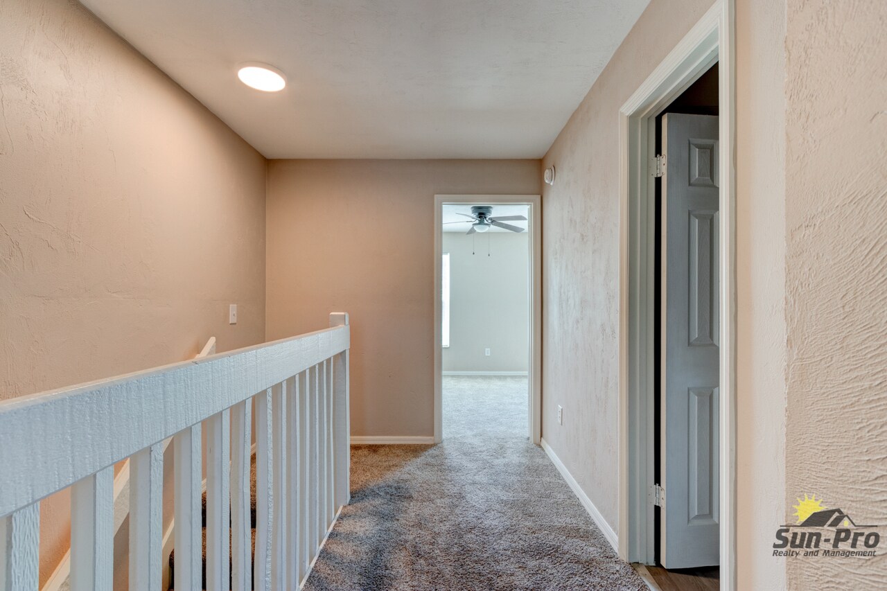 Building Photo - 1126 Hermitage Ct