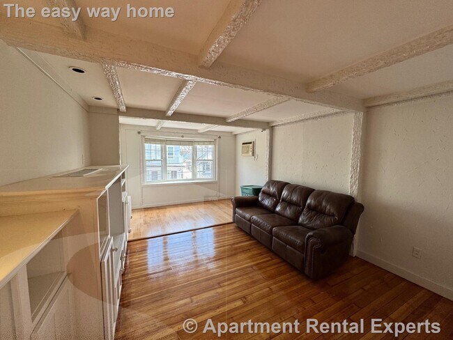 Building Photo - 57 Clarendon Ave