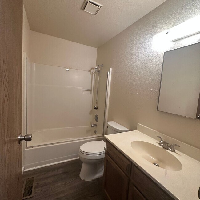 Building Photo - 281 Quail Wy