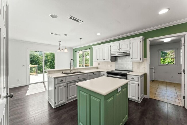 Building Photo - 47 Stonehenge Dr