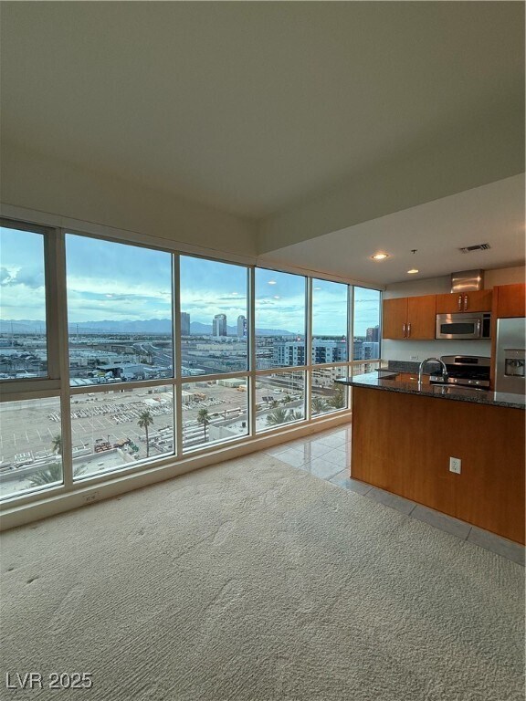 Building Photo - 4575 Dean Martin Dr