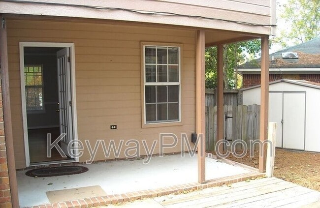 Building Photo - 322 Lamplighter Ln